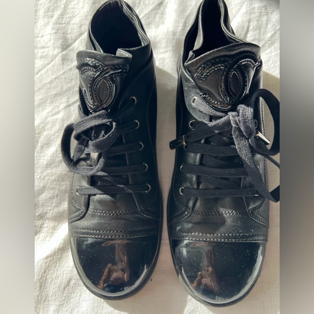 Chanel lambskin patent cap toe cc sneakers